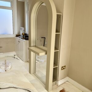 Bespoke salon mirror, Curved mirror, LED Hair stylist mirror